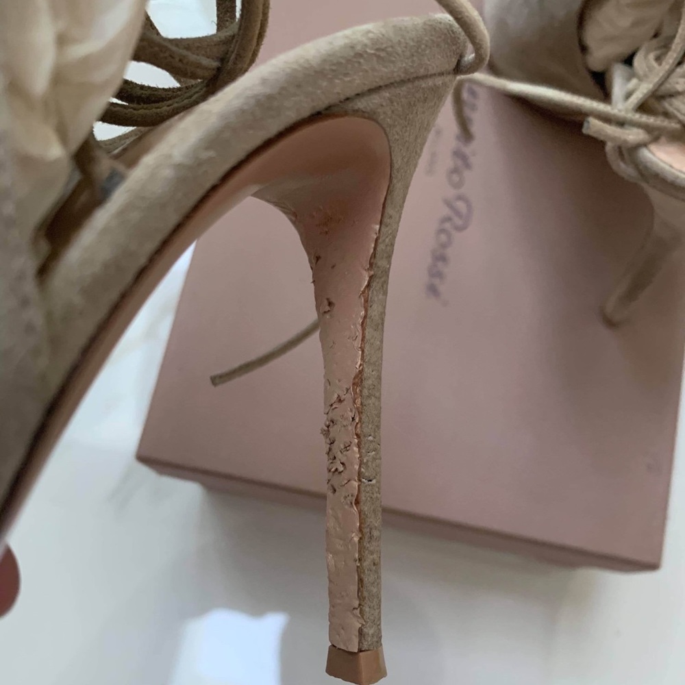 🇨🇦DaySale‼️⬇️Gianvito Rossi Peep toe Heels US 8 - Picture 7 of 7
